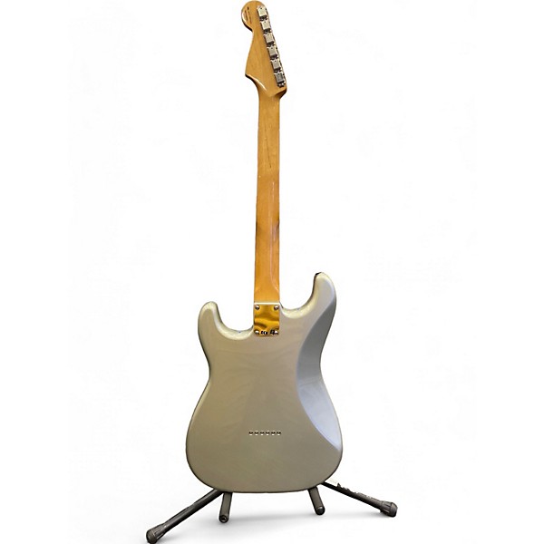 Used Fender Used Fender Artist Series Robert Cray Stratocaster Inca Silver Solid Body Electric Guitar