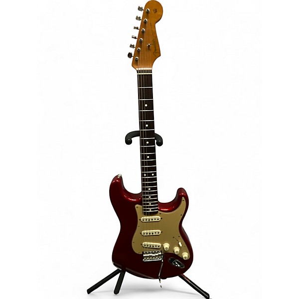 Used Fender Used 2005 Fender Classic Series '60s Stratocaster RED AND GOLD Solid Body Electric Guitar