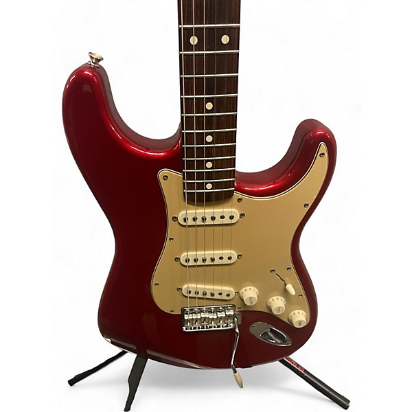 Used Fender Used 2005 Fender Classic Series '60s Stratocaster RED AND GOLD Solid Body Electric Guitar