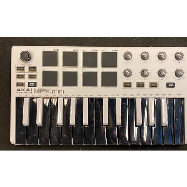 Used Akai Professional Used Akai Professional MPK Mini MIDI Controller