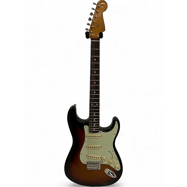 Used Fender Used 2023 Fender Artist Series Robert Cray Stratocaster 3 Tone Sunburst Solid Body Electric Guitar