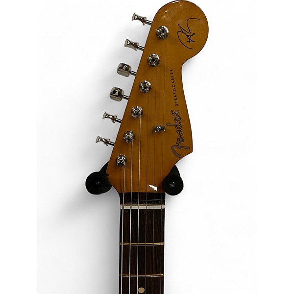 Used Fender Used 2023 Fender Artist Series Robert Cray Stratocaster 3 Tone Sunburst Solid Body Electric Guitar