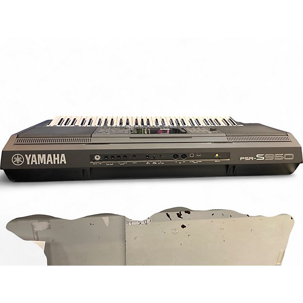 Used Yamaha Used Yamaha PSRS950 61 Key Arranger Keyboard