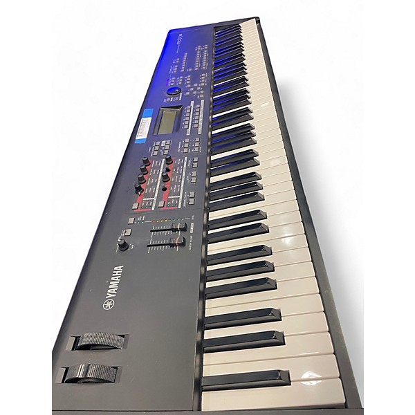 Used Yamaha Used Yamaha MOX8 88 Key Keyboard Workstation