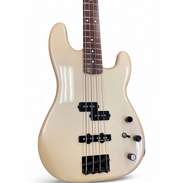 Used Fender Used Fender Duff McKagan Signature Bass Cream Electric Bass Guitar