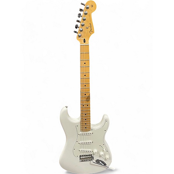 Used Fender Used Fender Player Stratocaster Arctic White Solid Body Electric Guitar