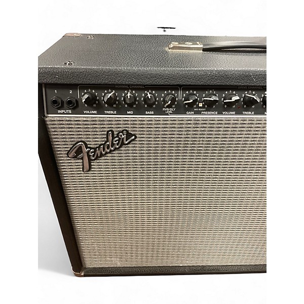 Used Fender Ultimate Chorus Guitar Combo Amp