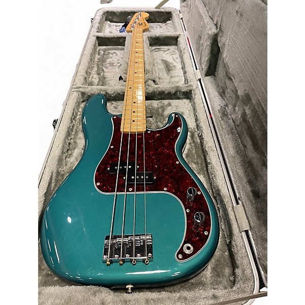 Used Fender Used Fender Player Precision Bass Ocean Turquoise Electric Bass Guitar