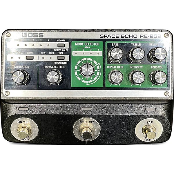 Used BOSS space echo re202 Effect Pedal