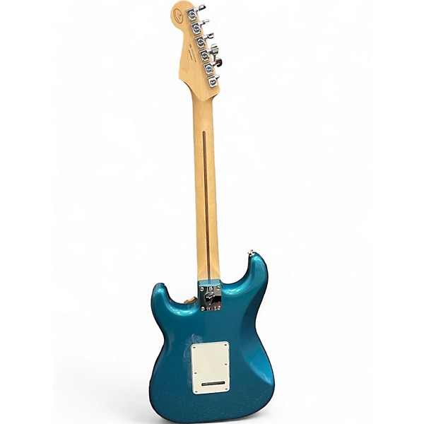 Used Fender Used Fender limited edition player stratocaster Lake Placid Blue Solid Body Electric Guitar