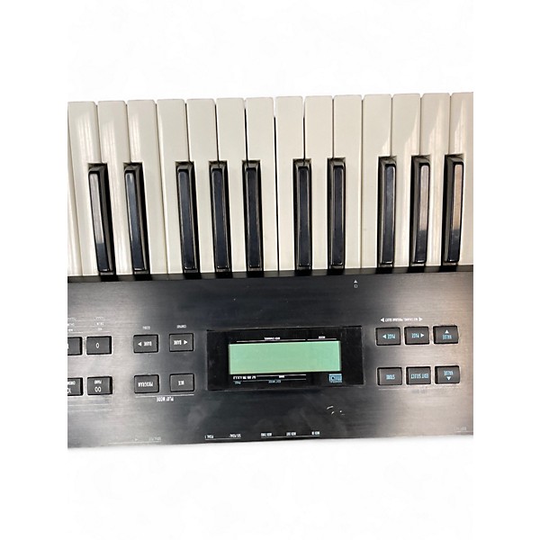 Used Alesis Used Alesis QS6.1 Synthesizer