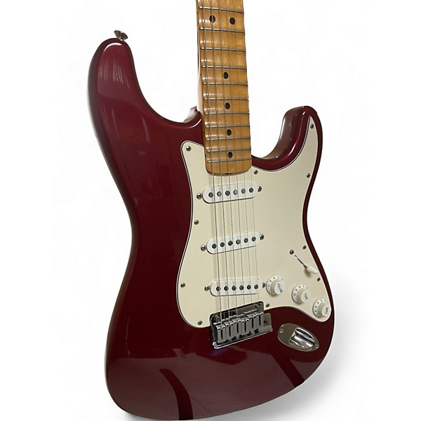 Used Fender Used Fender Artist Series Yngwie Malmsteen Stratocaster Candy Apple Red Solid Body Electric Guitar