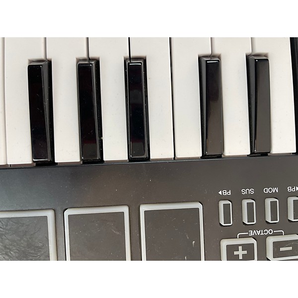 Used Alesis Used Alesis V-MINI MIDI Controller