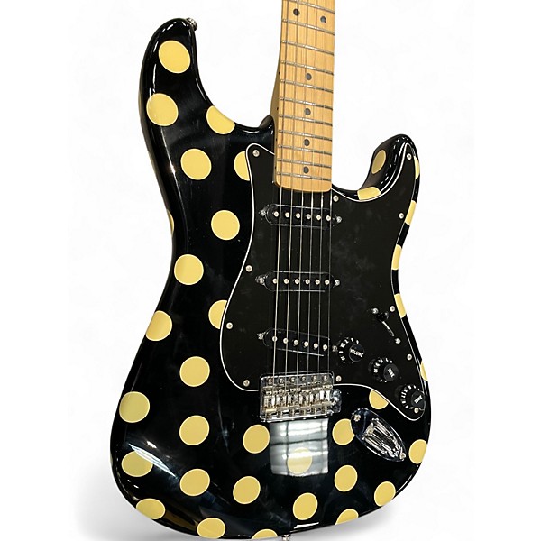 Used Fender Used Fender Artist Series Buddy Guy Polka Dot Stratocaster Black With White Polka Dots Solid Body Electric Guitar