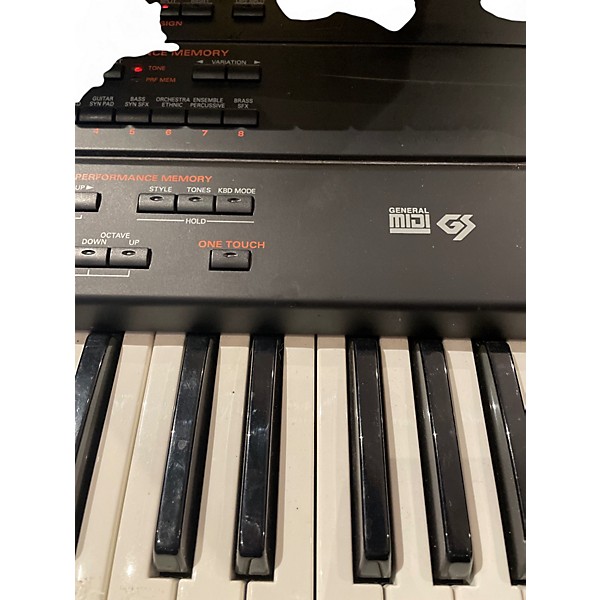 Used Roland G-600 Arranger Keyboard