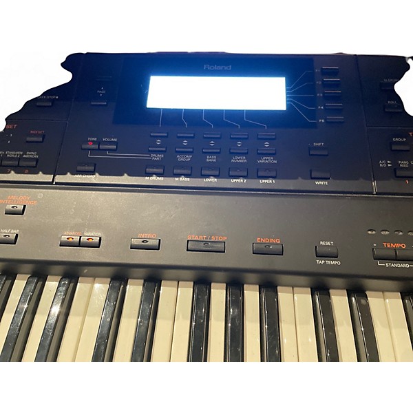 Used Roland G-600 Arranger Keyboard