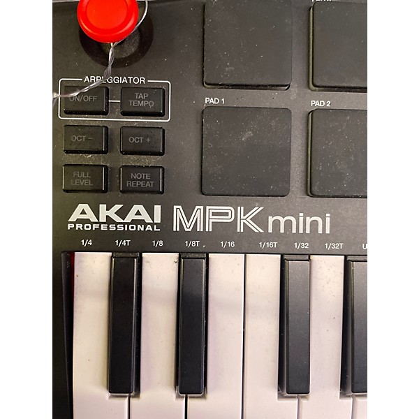 Used Akai Professional Used Akai Professional MPK Mini MIDI Controller