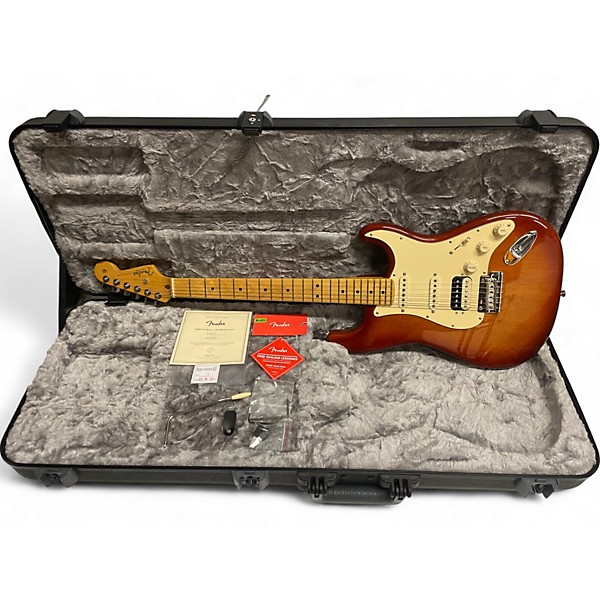 Used Fender Used Fender American Professional II Stratocaster Sienna Sunburst Solid Body Electric Guitar