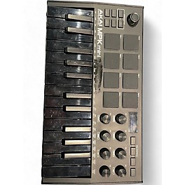 Used Akai Professional Used Akai Professional MPK Mini MIDI Controller