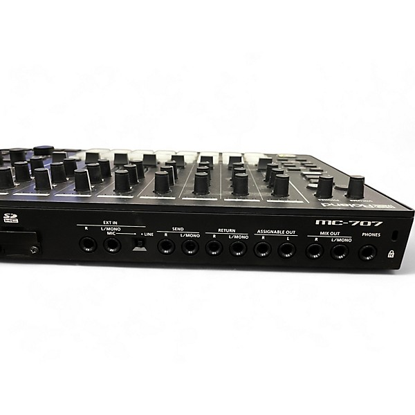 Used Roland Used Roland MC-707 Groovebox Production Controller