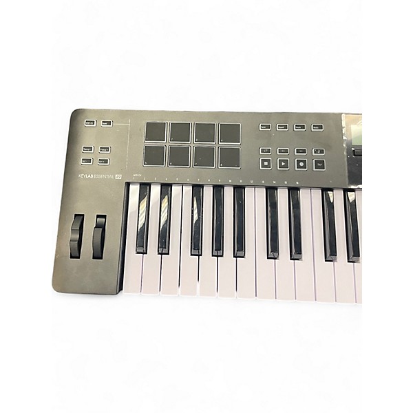 Used Arturia Used Arturia Keylab Essential 49 MIDI Controller