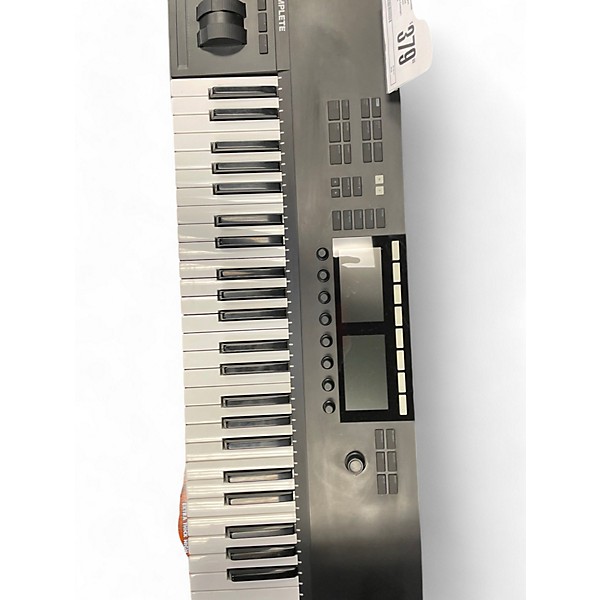 Used Native Instruments KOMPLETE KONTROL M32 MIDI Controller