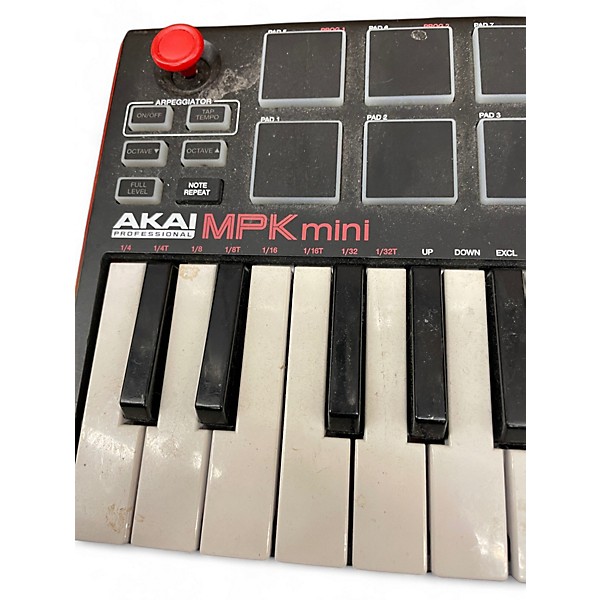 Used Akai Professional Used Akai Professional MPK Mini MIDI Controller