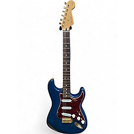 Used Fender Used 2007 Fender Deluxe Players Stratocaster Sapphire Blue Transparent Solid Body Electric Guitar