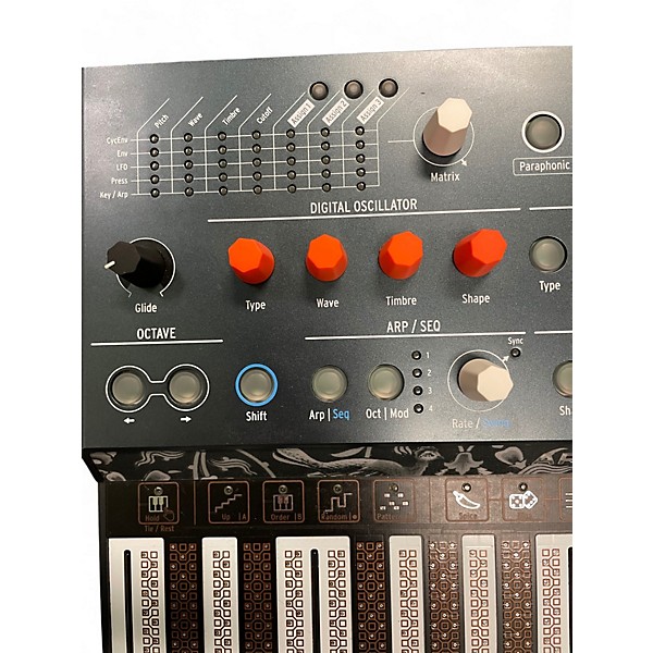 Used Arturia Used Arturia MicroFreak Synthesizer