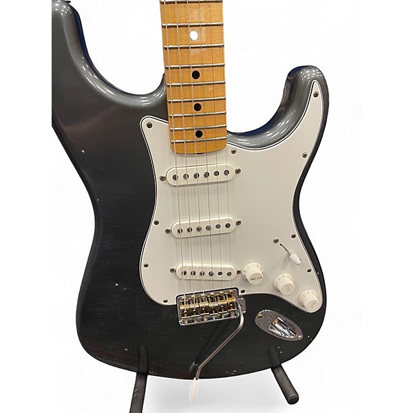 Used Fender Used Fender Custom Shop 1968 Journeyman Relic Stratocaster Gray Solid Body Electric Guitar