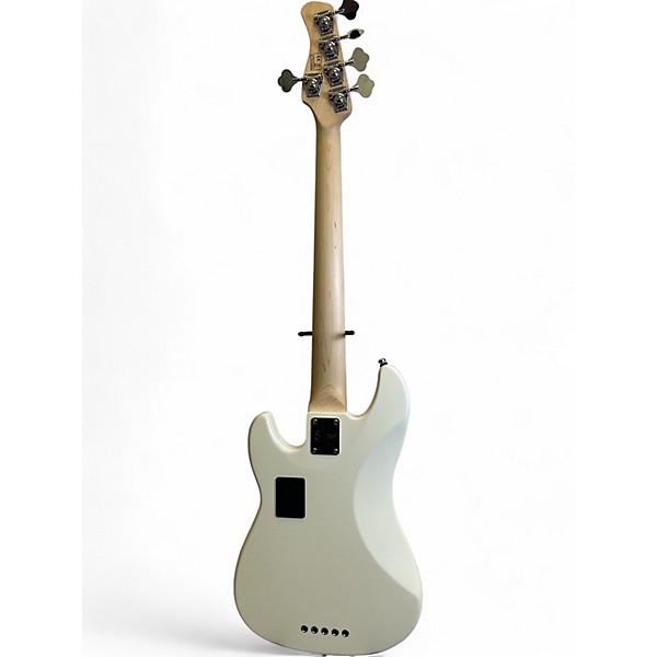 Used marcus miller p7 white Electric Bass Guitar