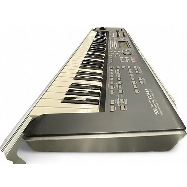 Used Yamaha MOX6 61 Key Keyboard Workstation