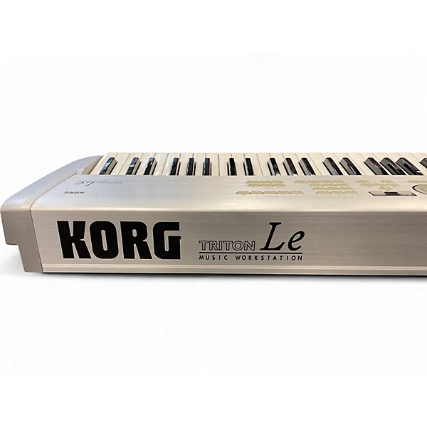 Used KORG Triton Le 76 Key Keyboard Workstation