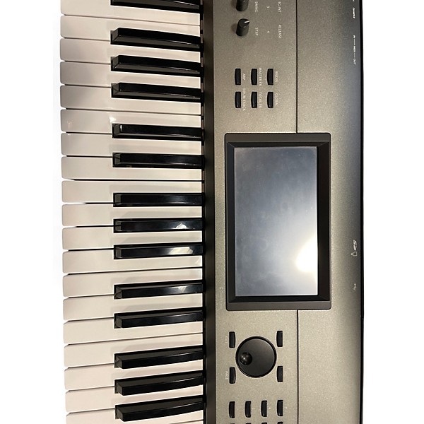 Used KORG Used KORG Krome 73 Key Keyboard Workstation