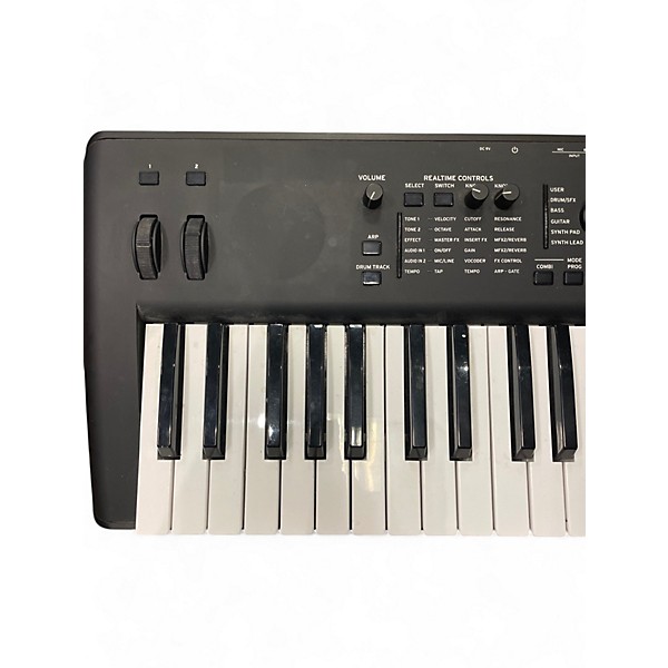 Used KORG Used KORG Kross 61 Key Keyboard Workstation