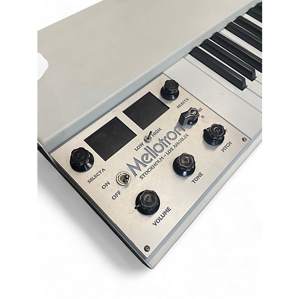 Used Mellotron M4000D Mini Synthesizer