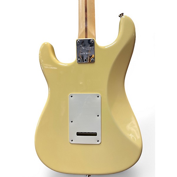 Used 2010 Fender Thin-Skin american standard Stratocaster Olympic White Solid Body Electric Guitar