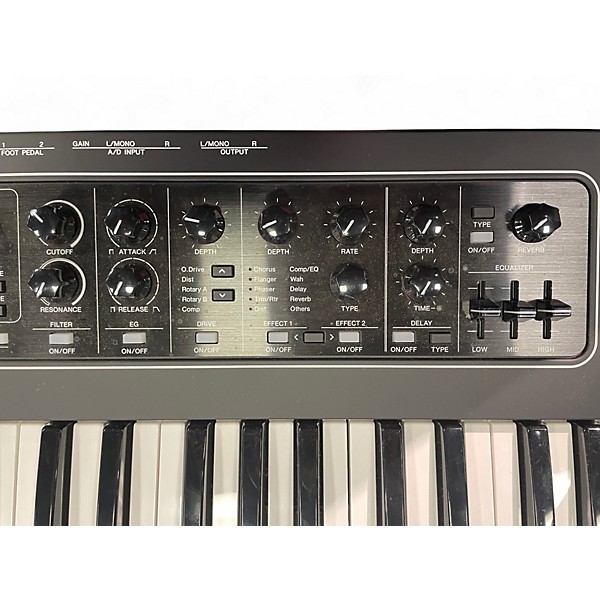 Used Yamaha Used Yamaha CK61 Keyboard Workstation