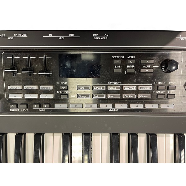 Used Yamaha Used Yamaha CK61 Keyboard Workstation