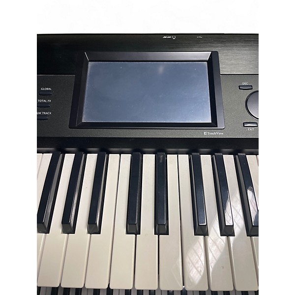 Used KORG Krome 73 Key Keyboard Workstation