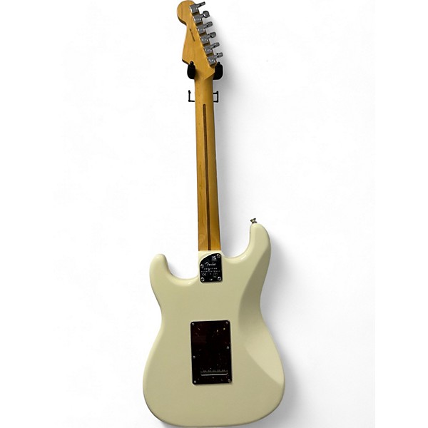 Used Fender Used 2021 Fender American Professional II Stratocaster Alpine White Solid Body Electric Guitar