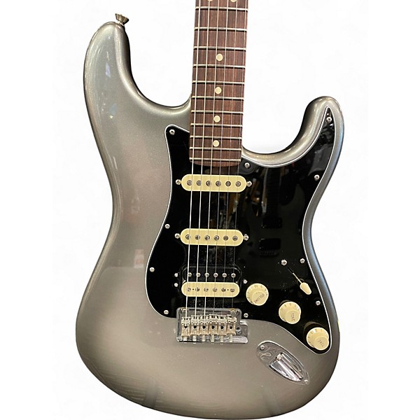 Used Fender Used Fender American Professional II Stratocaster Metallic Silver Solid Body Electric Guitar