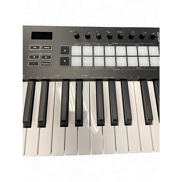 Used Novation Used Novation Launchkey 37 MIDI Controller