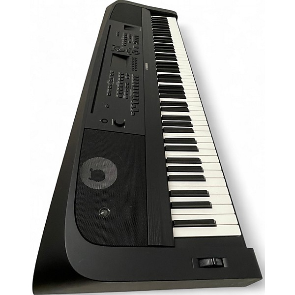 Used Yamaha DGX670 Portable Keyboard