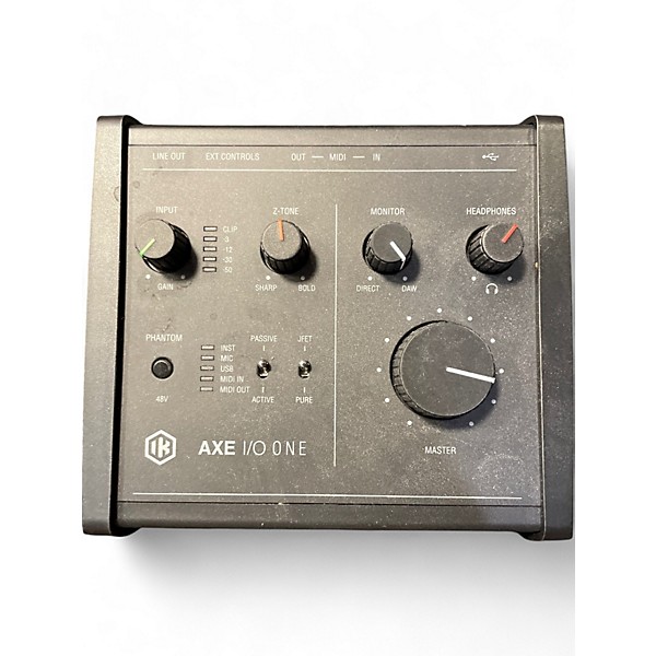 Used IK Multimedia Axe I/o one Audio Interface