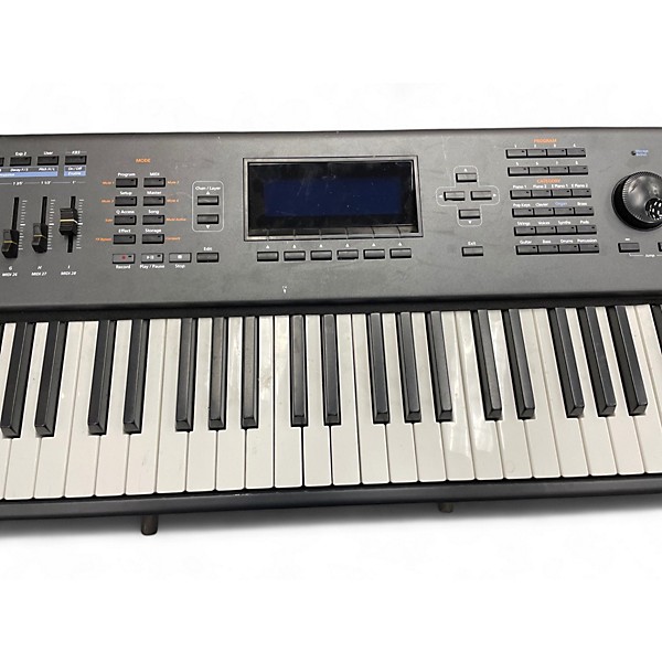 Used Kurzweil PC3K7 76 Key Keyboard Workstation