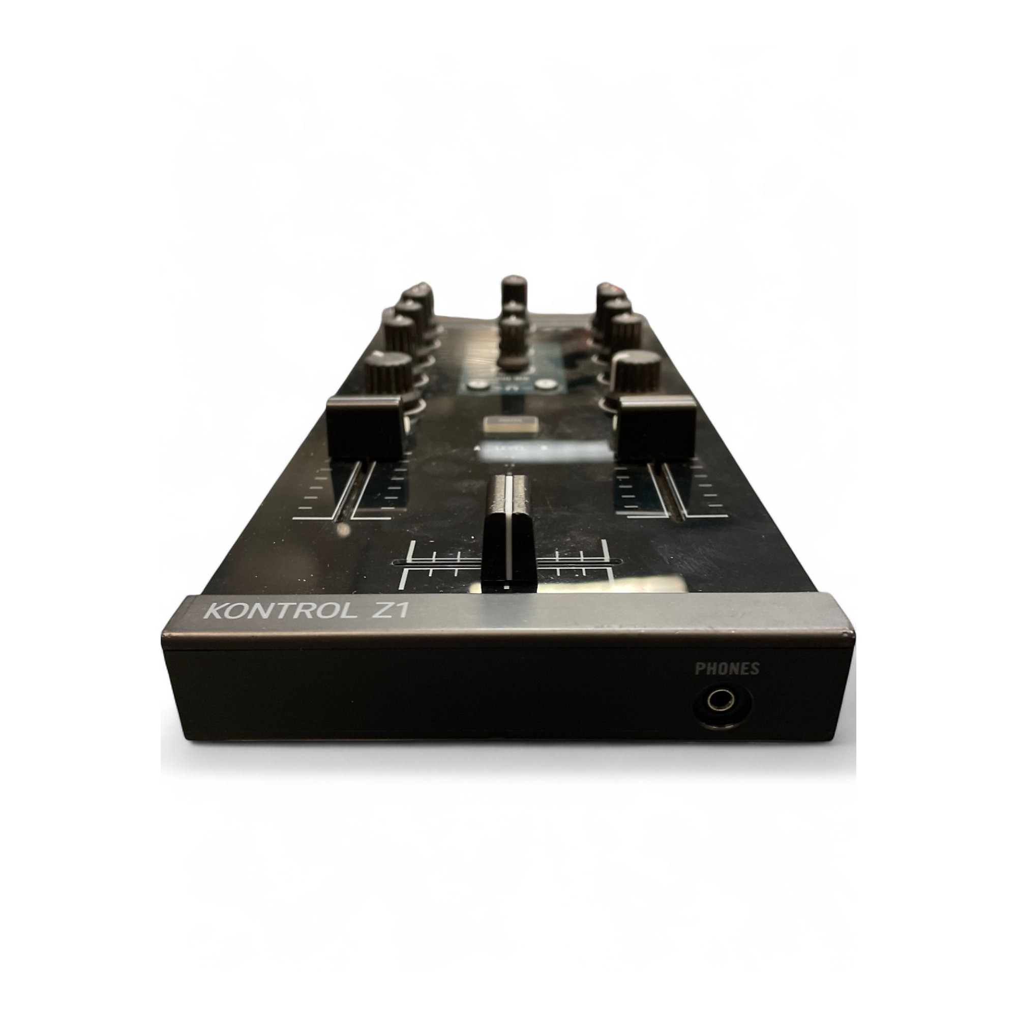 Native Instruments TRAKTOR Kontrol Z1 美品 Native Instruments TRAKTOR KONTROL Z1 - DJ Mixing Interface
