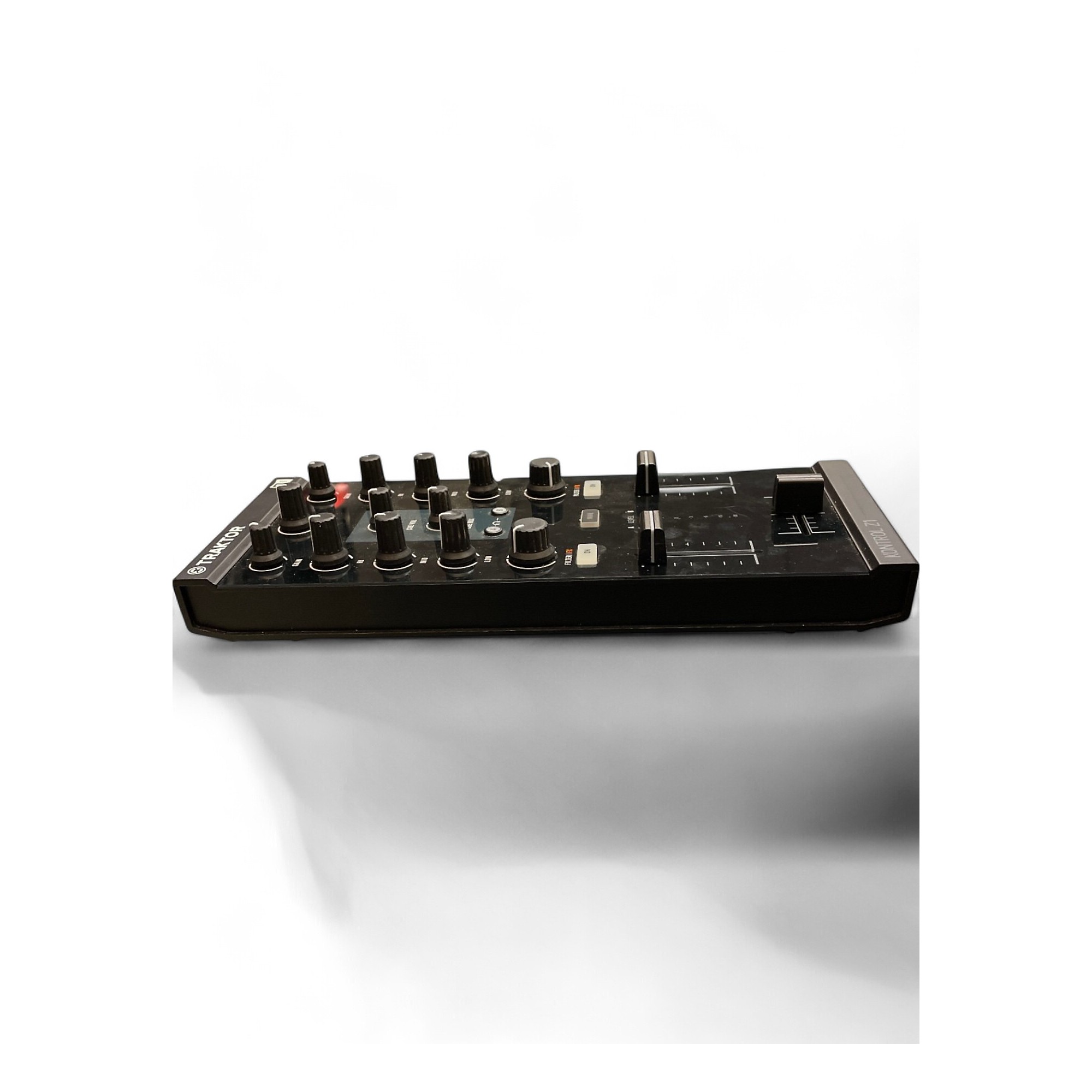TRAKTOR KONTROL Z1 【中古】 Used Native Instruments Traktor Kontrol Z1 DJ Controller
