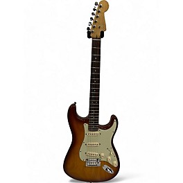 Used Fender Used 2011 Fender American Deluxe Stratocaster Sienna Sunburst Solid Body Electric Guitar