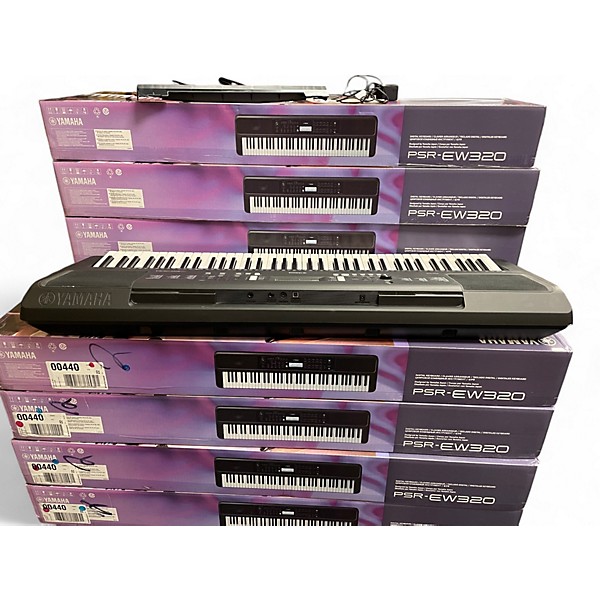 Used Yamaha PSREW300 76 Key Portable Keyboard